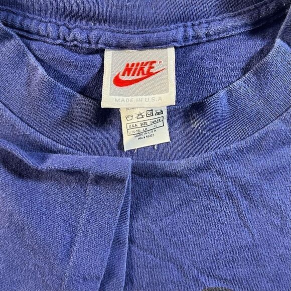 Vintage 80s Nike Swoosh Tee - Picture 4 of 5